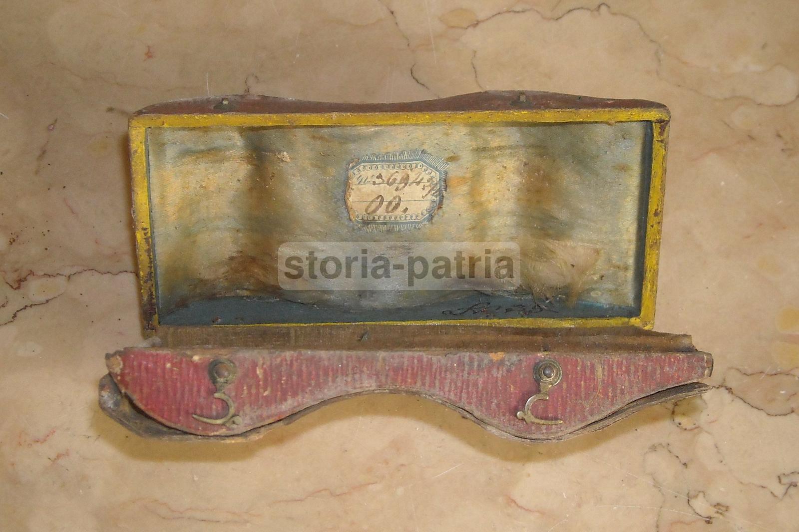 Antico Astuccio, Decorativo Modellato, Utile Per Antichi Binocoli, Da Collezione immagine 2