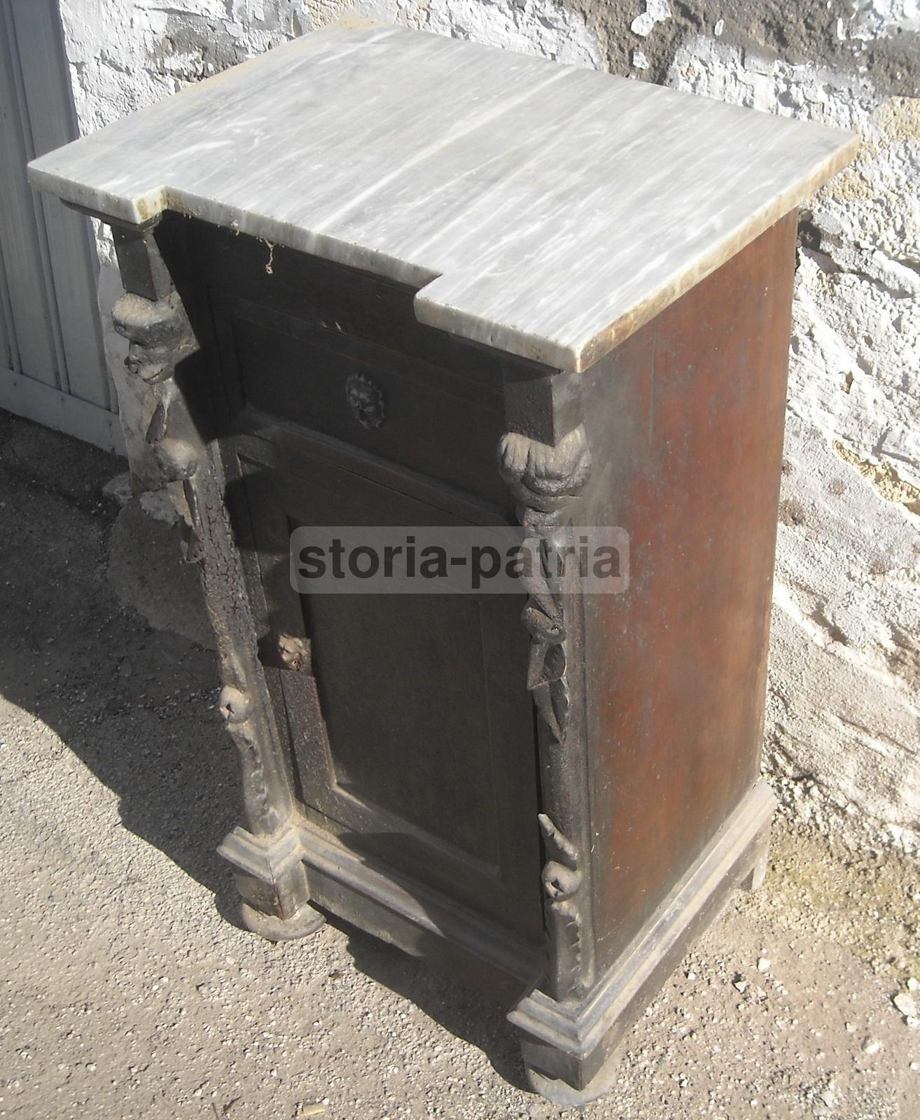 Antico Mobile, Utilissimo Comodino, Decorative Sculture Lignee, Ebanisteria d'Epoca immagine 9