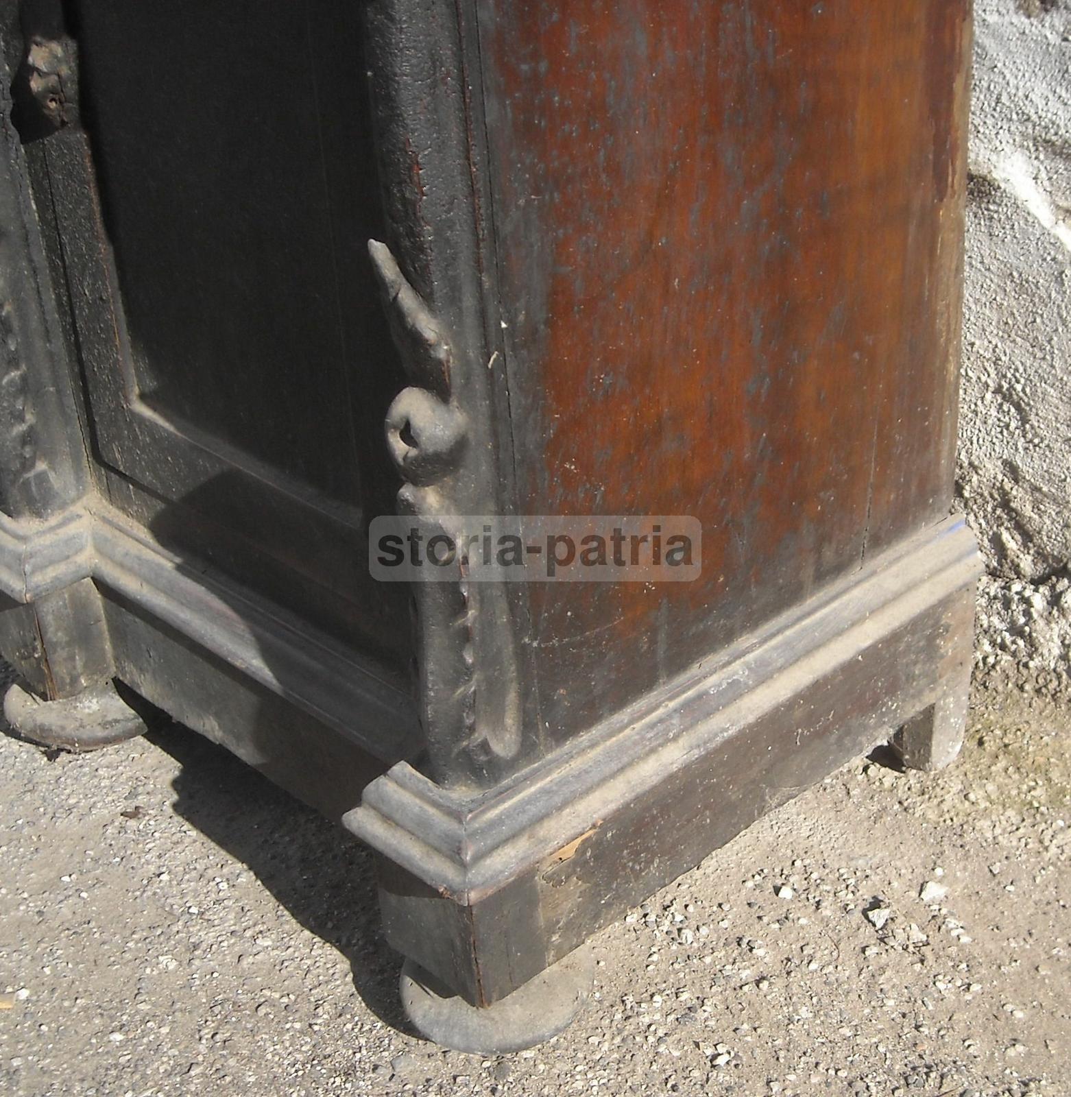 Antico Mobile, Utilissimo Comodino, Decorative Sculture Lignee, Ebanisteria d'Epoca immagine 11