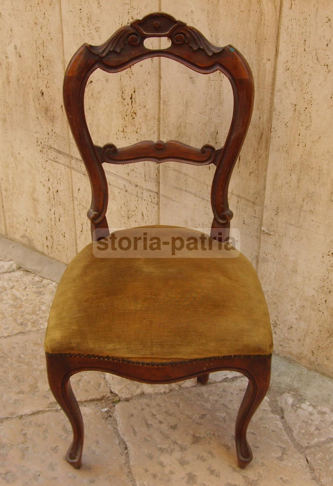 Arredamenti d'Epoca, Decorativa Sedia Imbottita, Da Restaurare, Utile Per Vari Usi immagine 2