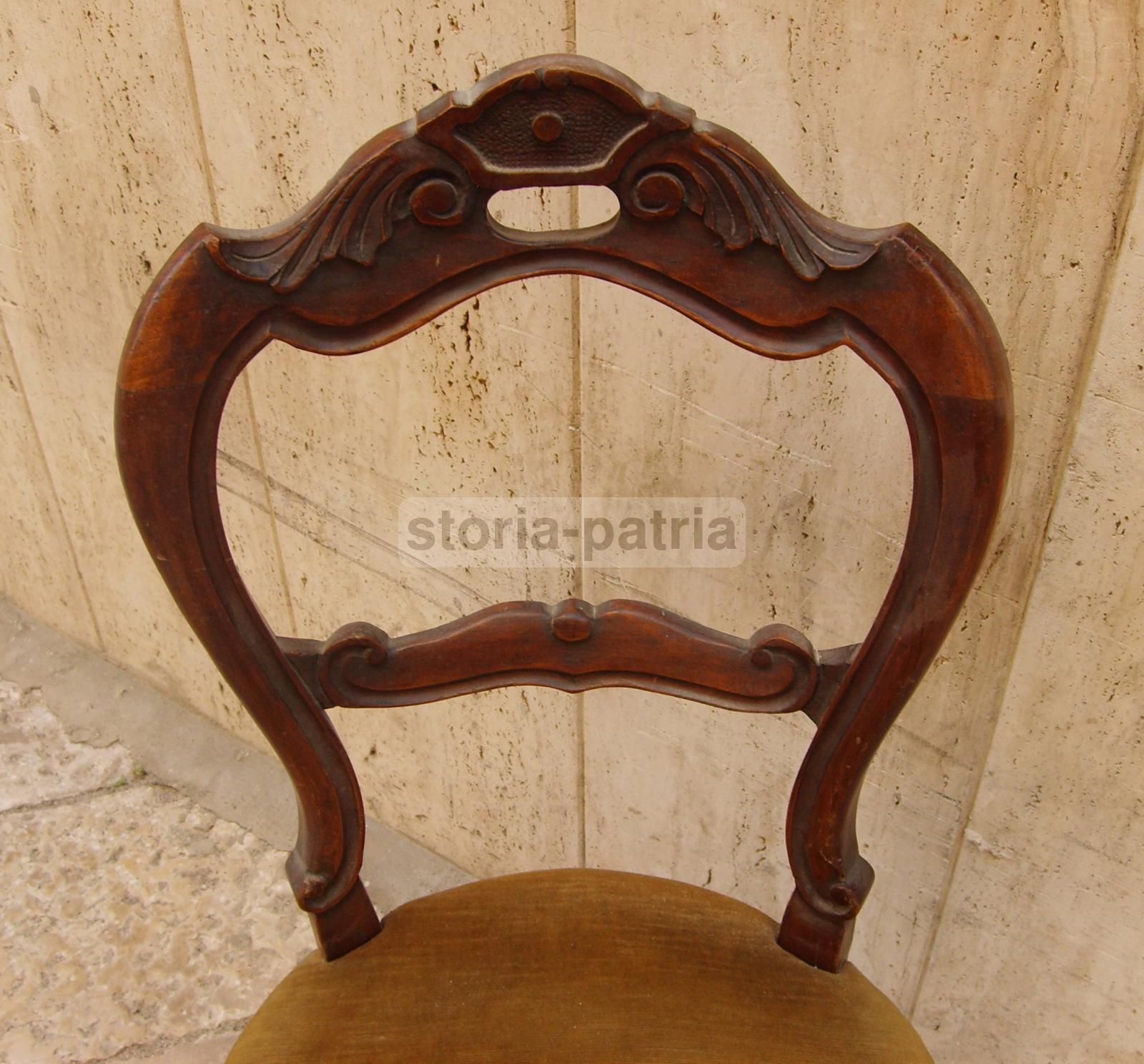 Arredamenti d'Epoca, Decorativa Sedia Imbottita, Da Restaurare, Utile Per Vari Usi immagine 3