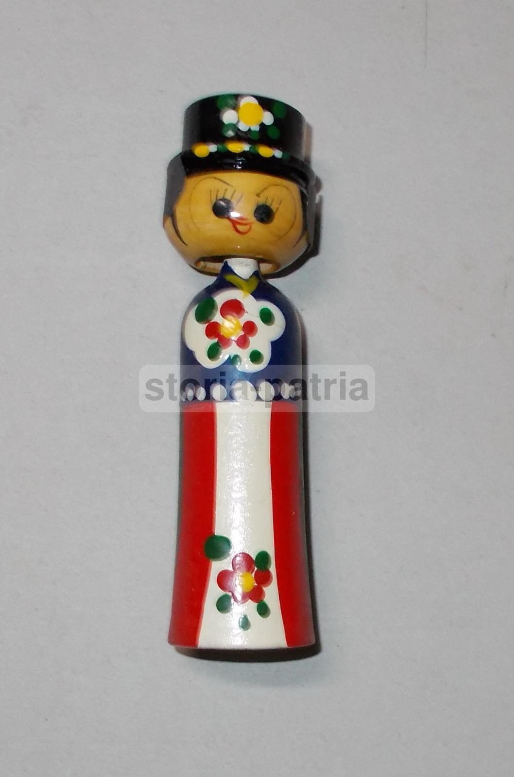 Curiosa Bambolina Policroma, Inusuale Pupazzetto In Legno, Testa Oscillante, Corea immagine 1