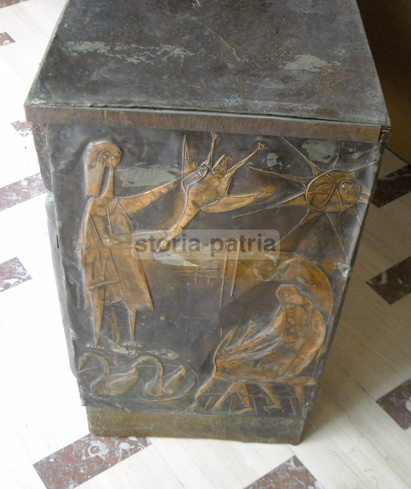 Modernariato, Design, Inusuale Mobile, Con Applicazioni Sbalzate, Credenza Artistica immagine 8