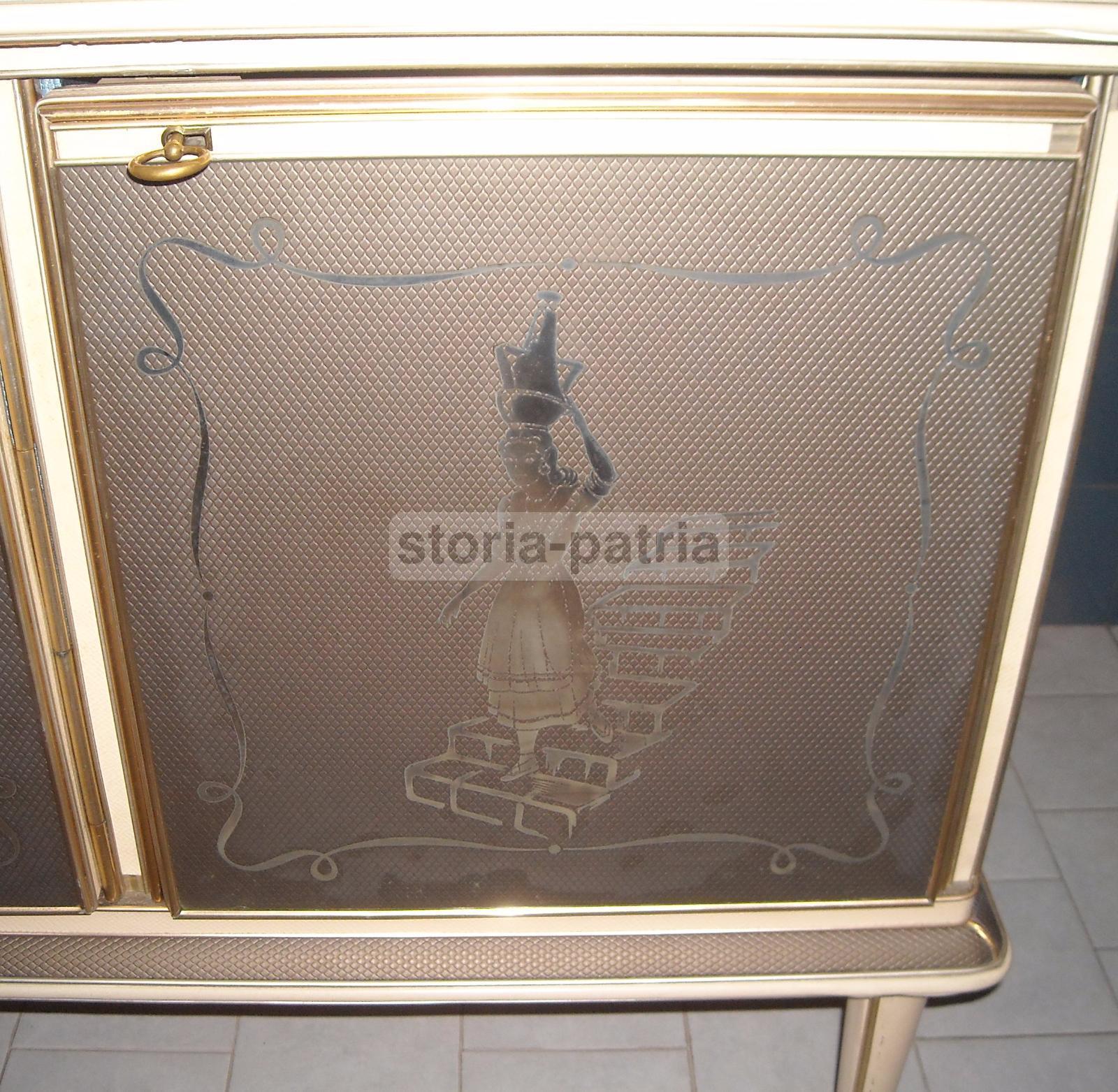 Modernariato, Design, Pregevole Decorativo Mobile Credenza, Vetri Incisi, Elegante immagine 4