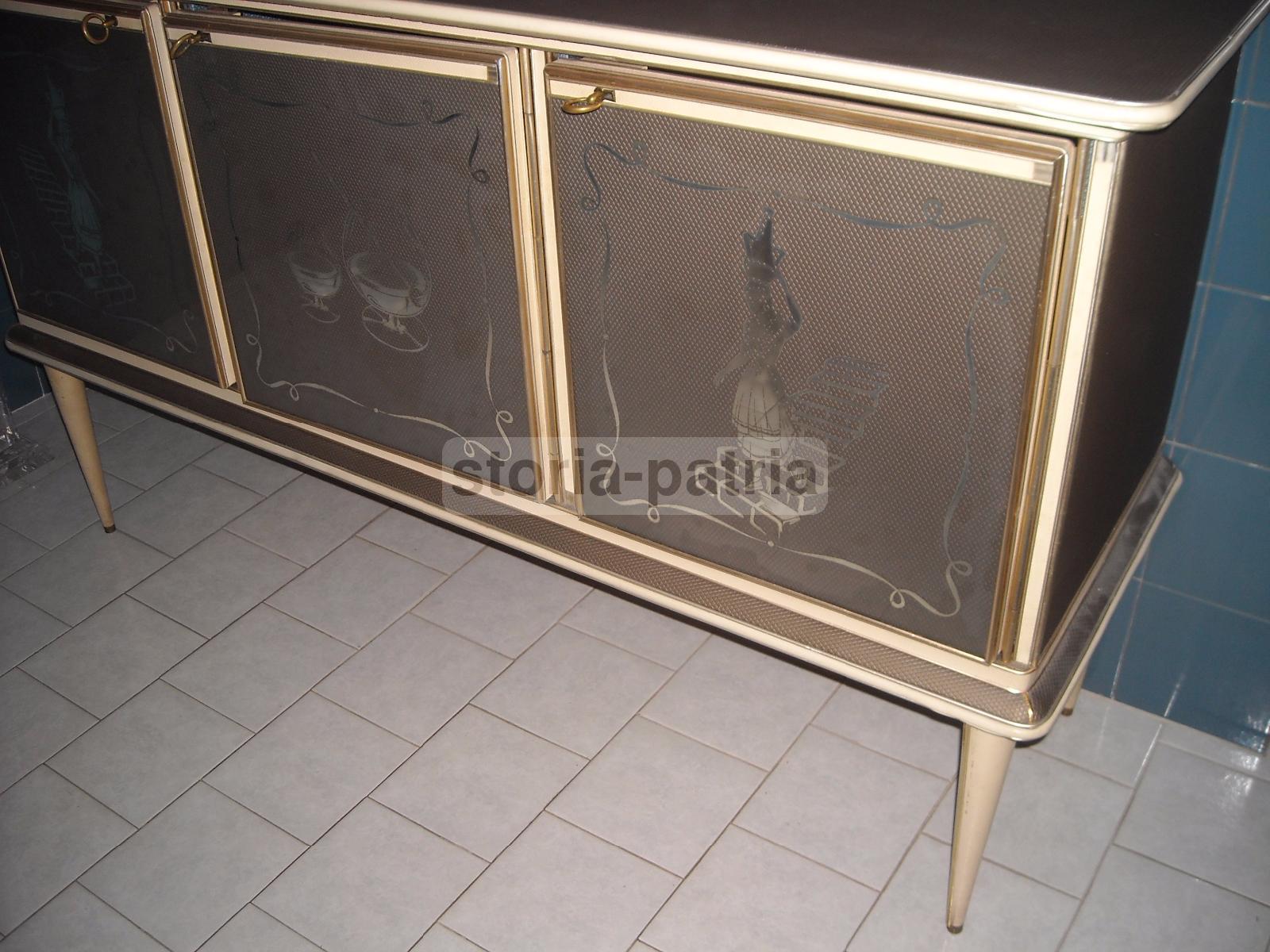 Modernariato, Design, Pregevole Decorativo Mobile Credenza, Vetri Incisi, Elegante immagine 5