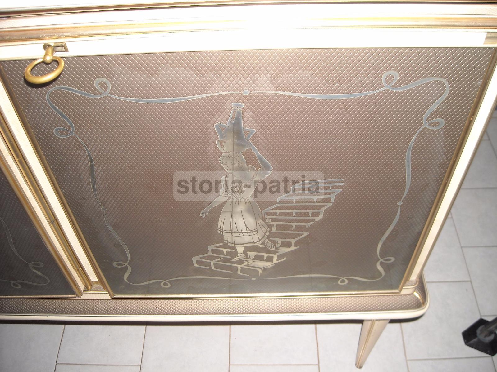 Modernariato, Design, Pregevole Decorativo Mobile Credenza, Vetri Incisi, Elegante immagine 6