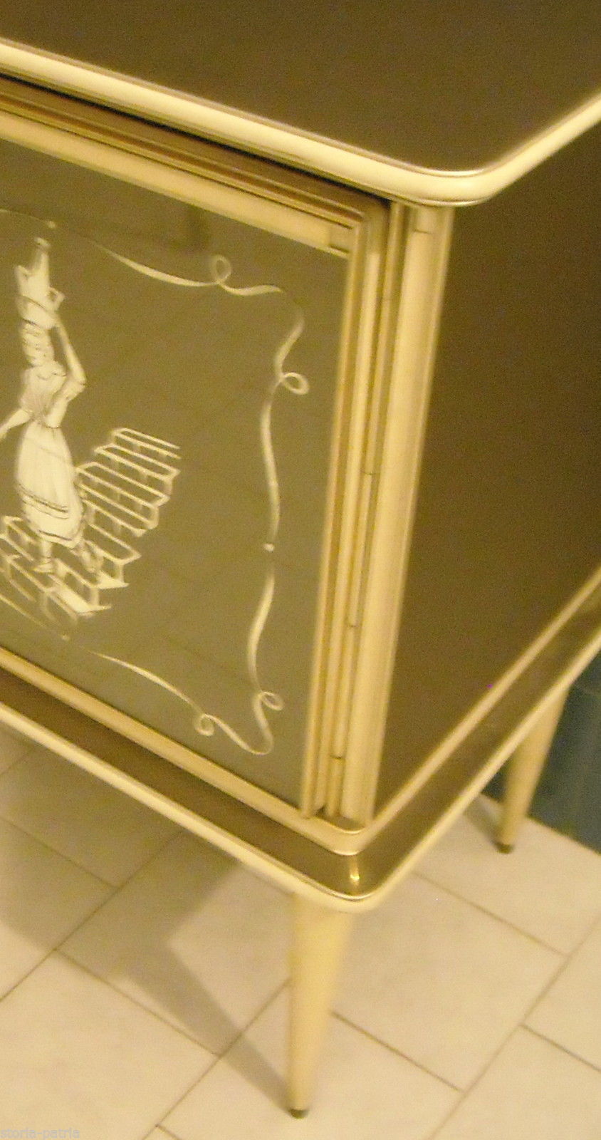 Modernariato, Design, Pregevole Decorativo Mobile Credenza, Vetri Incisi, Elegante immagine 11